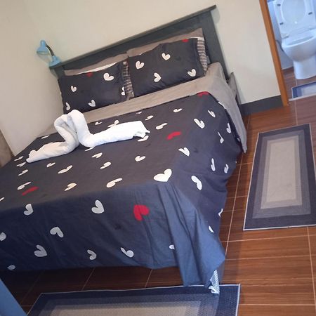 Sarah'S Garden Bnb & Spa Bed & Breakfast Clarin  Екстериор снимка