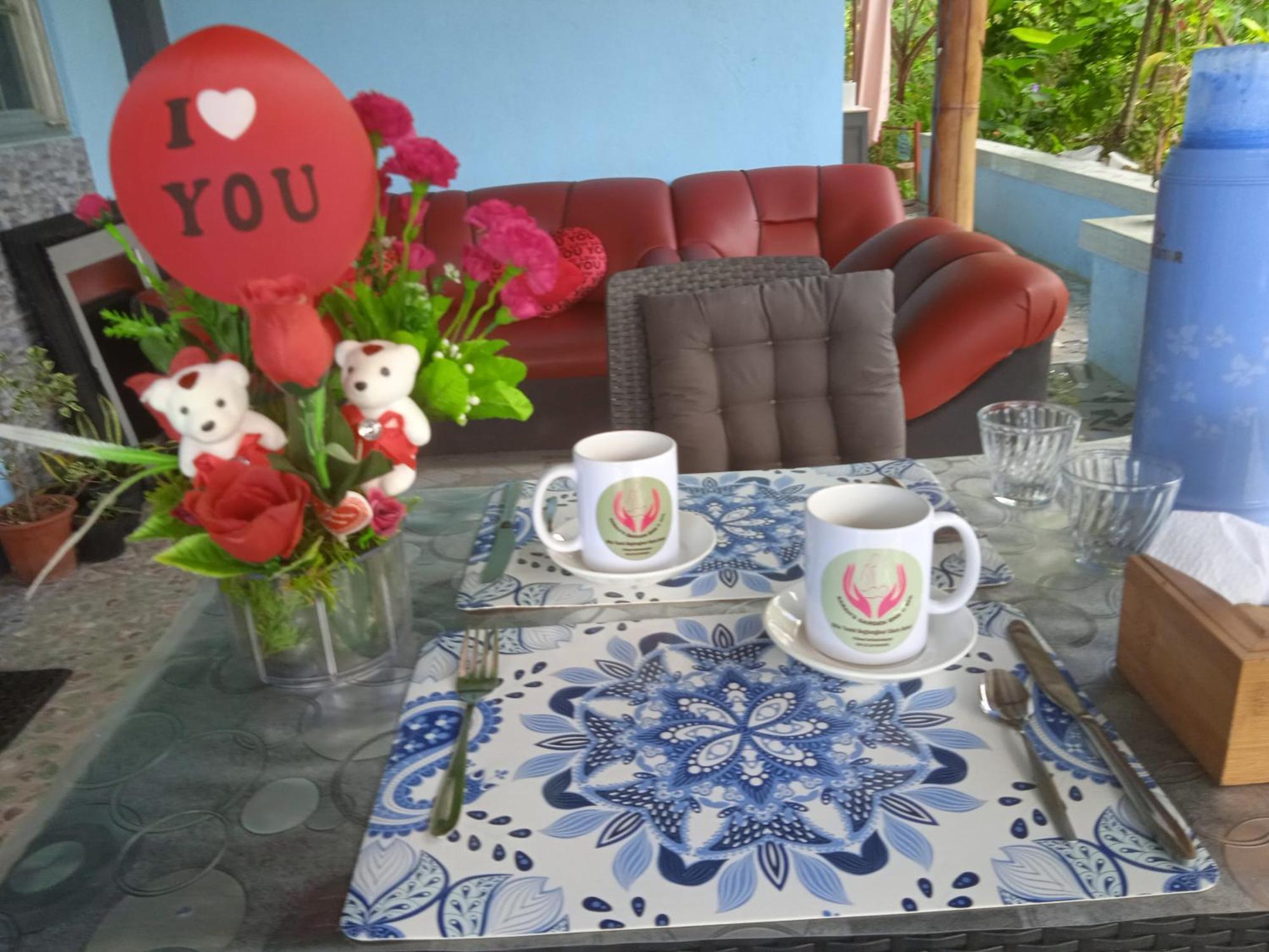 Sarah'S Garden Bnb & Spa Bed & Breakfast Clarin  Екстериор снимка