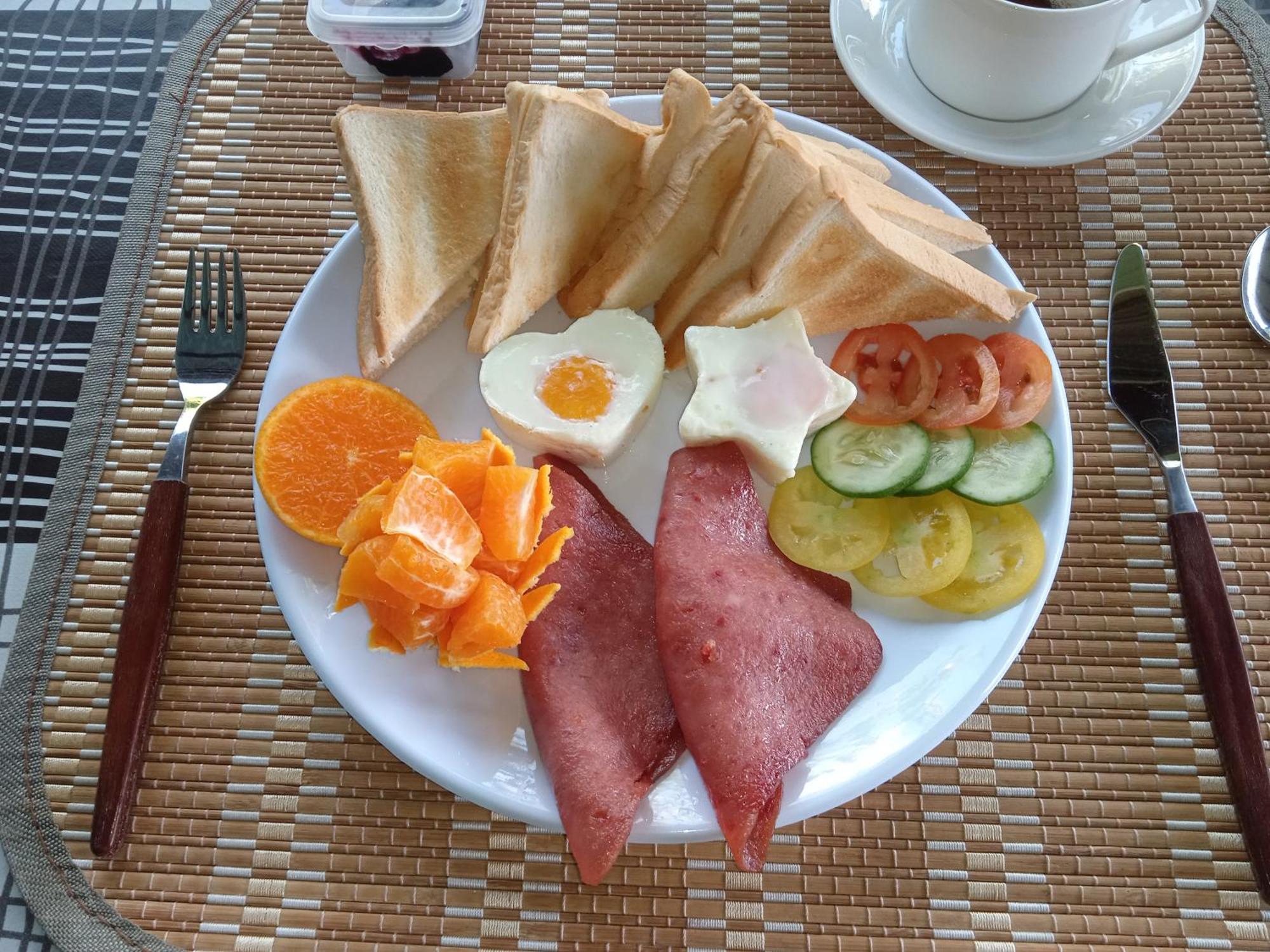 Sarah'S Garden Bnb & Spa Bed & Breakfast Clarin  Екстериор снимка