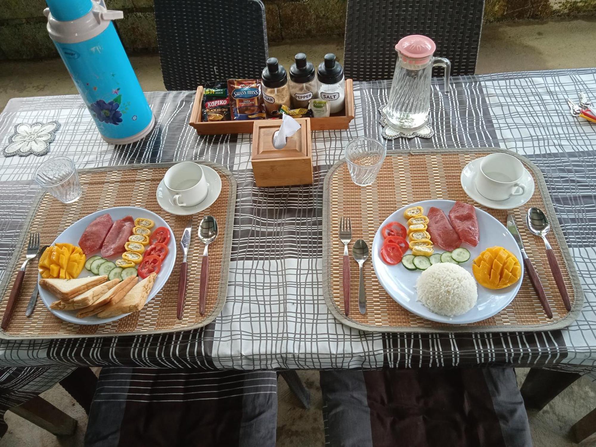 Sarah'S Garden Bnb & Spa Bed & Breakfast Clarin  Екстериор снимка