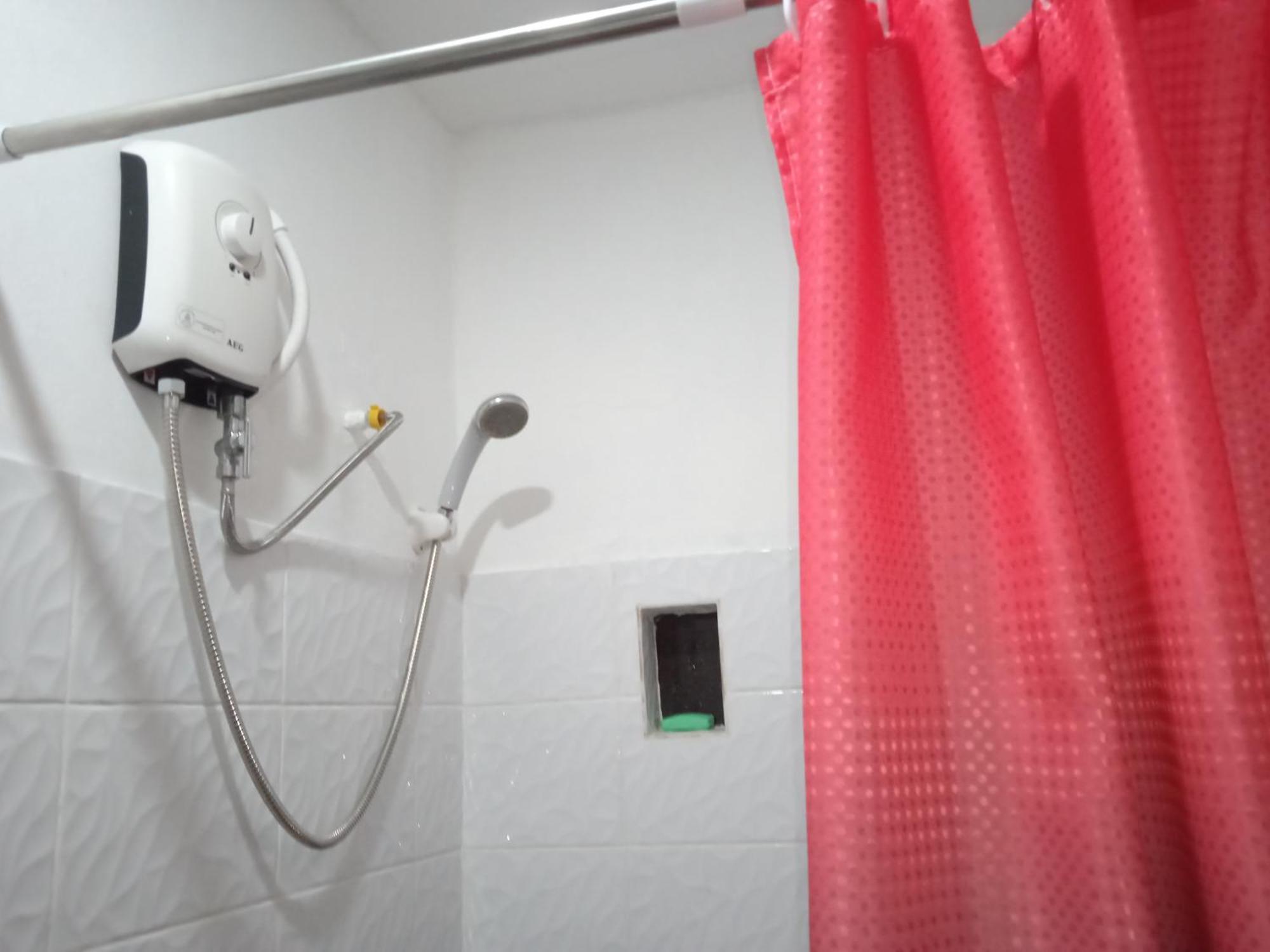 Sarah'S Garden Bnb & Spa Bed & Breakfast Clarin  Екстериор снимка