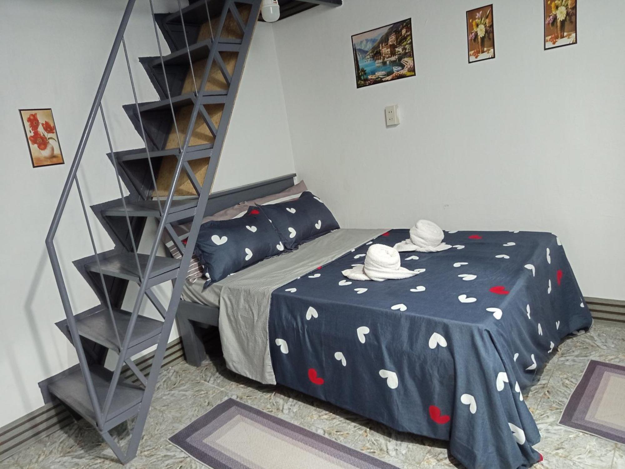 Sarah'S Garden Bnb & Spa Bed & Breakfast Clarin  Екстериор снимка